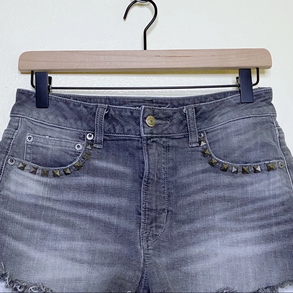 American Eagle Gray Frayed Studded Hi Rise Festival Denim Jean Shorts Size 4
